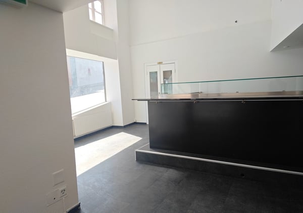 Zentrale Gewerbefläche in Liestal – 98 m² mit Schaufensterfront und Gewölberaum 3