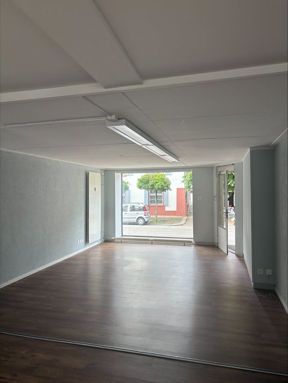 Ladenlokal / Gewerbeflaeche an der Hauptstrasse in Sissach 2