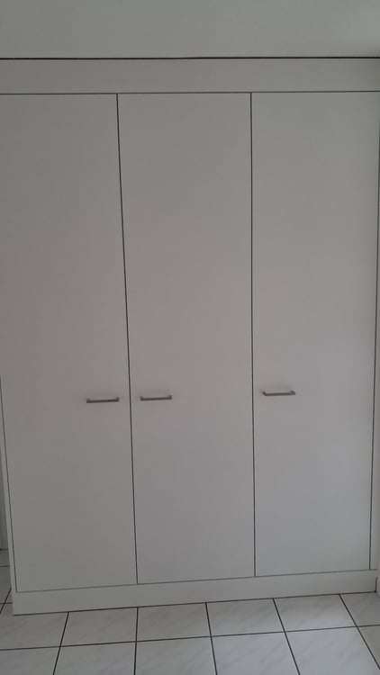 Grosszügige neu renovierte 1.5- Zimmerwohnung 6