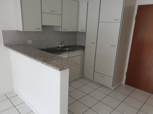 Helle 2-ZW in zentraler Lage zu vermieten 7