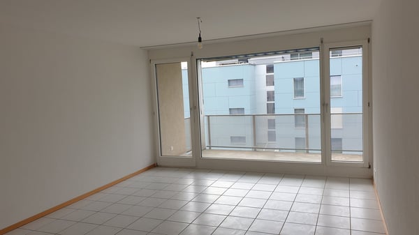 Helle zentral gelegene 4.5 Zimmerwohnung im 3. OG 6