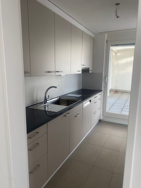 Renovierte 3,5-Zimmer-Attika-Wohnung mit grosser Terrasse 2