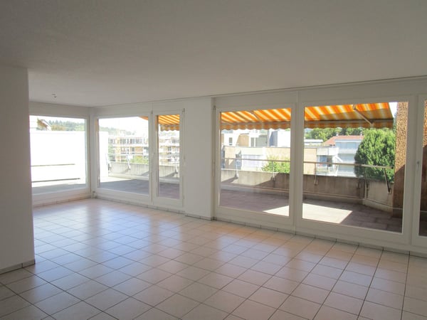 3.5-Zimmer-Attikawohnung mit neuer Küche