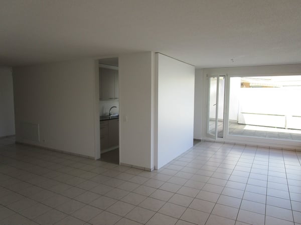 3.5-Zimmer-Attikawohnung mit neuer Küche 8