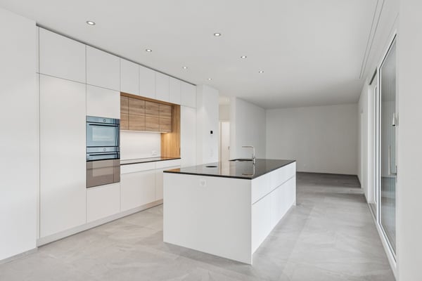 Moderne 1.5-Zimmer-Neubau-Wohnung mit grosszügigem Balkon und Aussicht