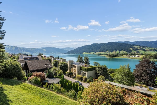 Ein Zuhause mit Aussicht  grosszügige Terrasse & Ägeriseeblick 1