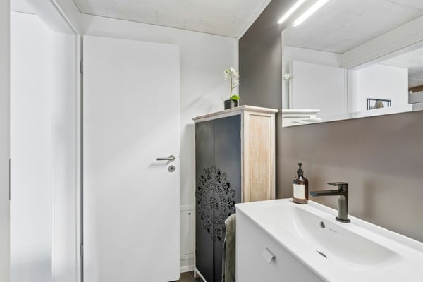 Wohnen mit Geschichte - Atemberaubender 5.5 Zimmer-Hausteil mit grossem Garten 12