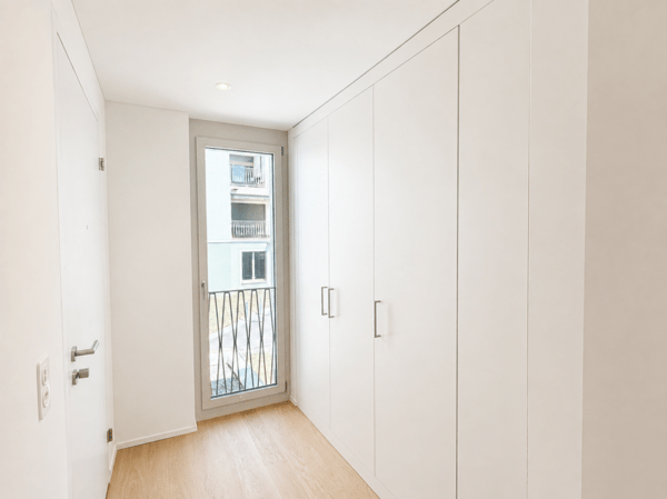 Neue 3.5 Zimmer Attika-Wohnung mit grosser Loggia und atemberaubender Aussicht auf See und Alpenpanorama 6