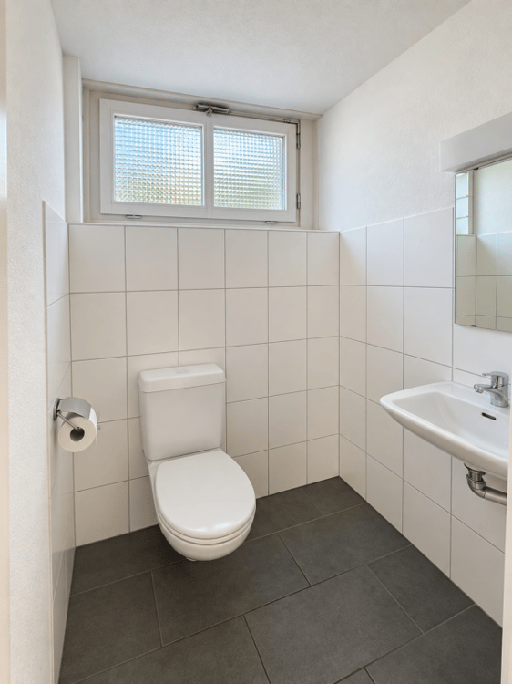 Vielseitig nutzbarer, heller Gewerbe-/Büroraum auf zwei Etagen 4