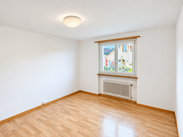 Gemütliche 3 Zimmer-Wohnung an zentraler Lage in Oetwil am See 5