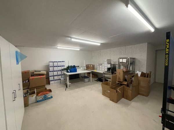 Attraktive Gewerbefläche mit sep. Lager und 10 Einstellplätzen 10