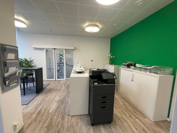 Attraktive Gewerbefläche mit sep. Lager und 10 Einstellplätzen 3