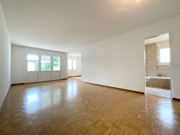 Praktische Wohnung mit guter Raumaufteilung und grossem Balkon 2