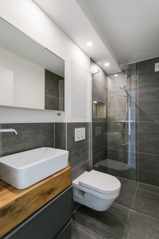 Zentrale und lichtdurchflutete 3.5-Zimmer-Wohnung mit grosszügigem Wintergarten