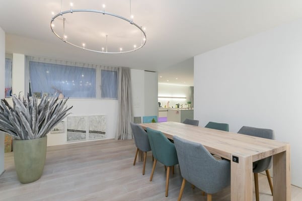 Exklusive 5.5-Zimmer-Wohnung mit Gartensitzplatz in der Stadt Zürich