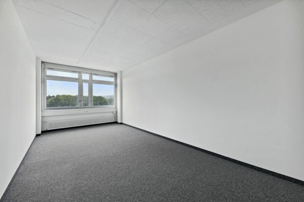Bezugsbereite Büroflächen mit guter Anbindung 1