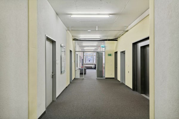 Bezugsbereite Büroflächen mit guter Anbindung 8
