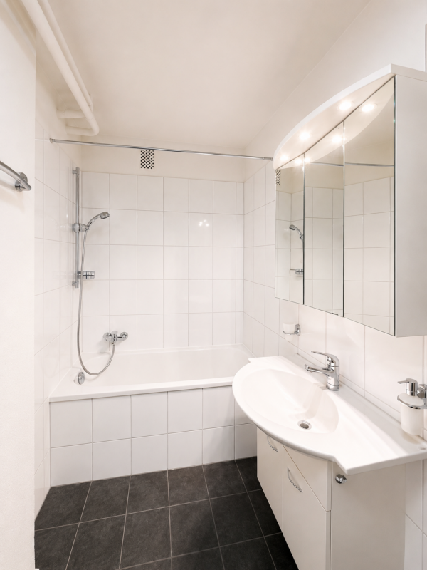 Charmante 3.5 Zimmer-Altbau-Wohnung im Zürcher Kreis 6