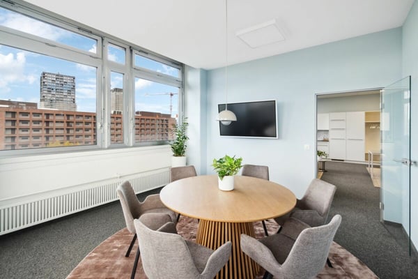 Attraktive Büro- und Gewerbeflächen an bester Lage von Regensdorf 3