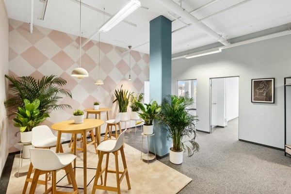 Attraktive Büro- und Gewerbeflächen an bester Lage von Regensdorf 7