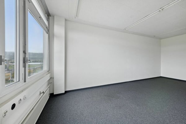 Bezugsbereite Büroflächen direkt neben dem Bahnhof Regensdorf 5