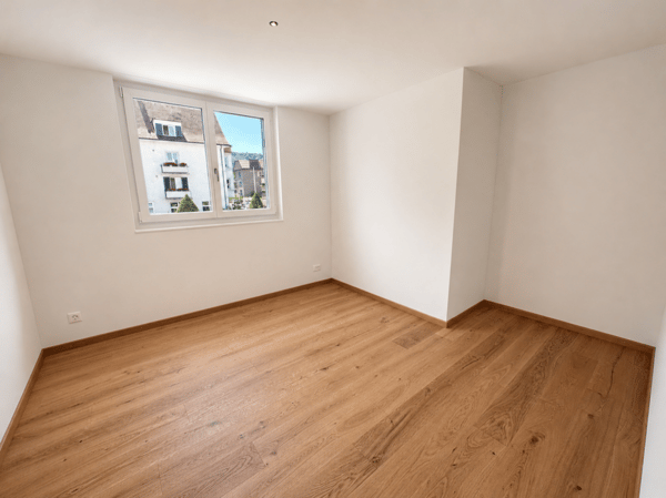 Neubauwohnung inmitten Zürich mit zwei Parkplätzen 9
