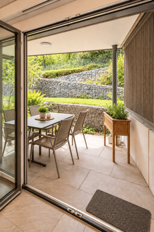 3.5-Zimmer-Gartenwohnung mit lauschigem Sitzplatz mitten in Zürich 4