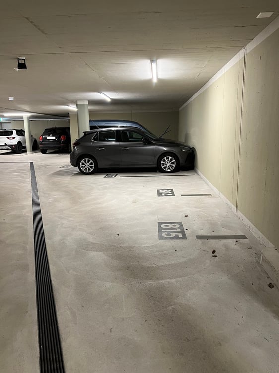 Motorrad-Einstellplatz zu vermieten 3