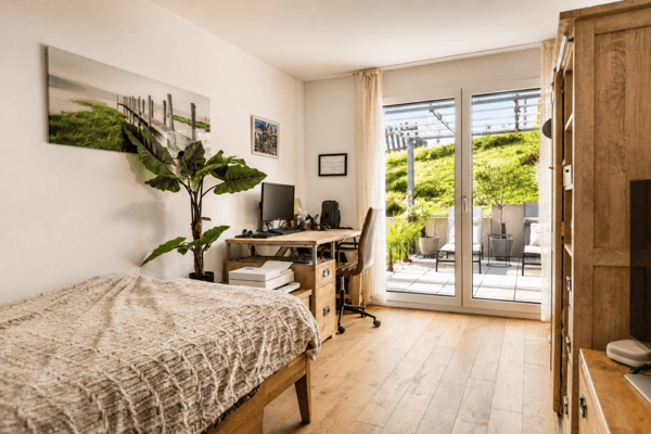 ruhige 4.5 Zimmer Gartenwohnung mit Stil und Weitblick 10