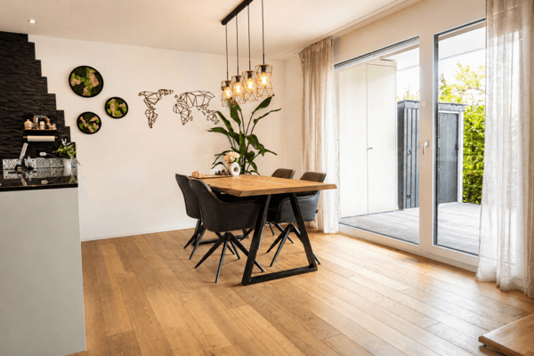 ruhige 4.5 Zimmer Gartenwohnung mit Stil und Weitblick 3