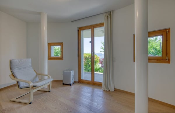 6.5-Zimmer-Haus mit Weitblick über den Zürichsee 16