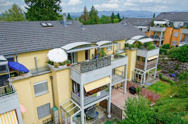 3½-Zimmer ganz oben - Galerie, Cheminée und zwei Terrassen 9