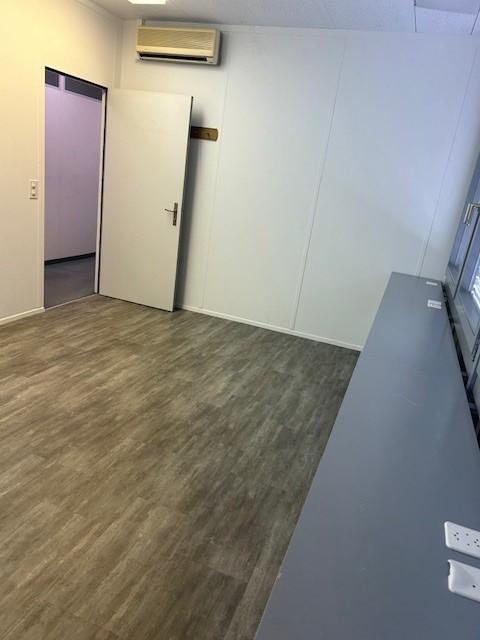 Kleine Büro- und Gewerbefläche zu vermieten 3