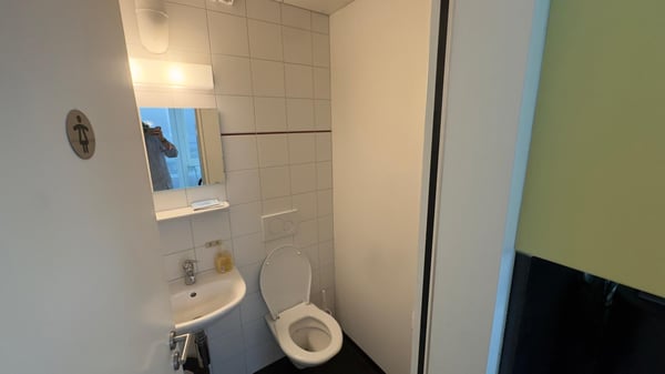 Zentral gelegene Bürofläche zu vermieten 12