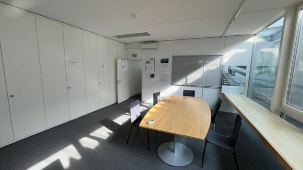 Zentral gelegene Bürofläche zu vermieten 10