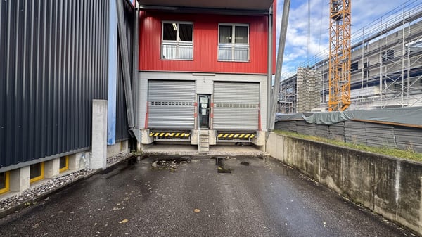 Zentrale Lagerfläche zu vermieten 13