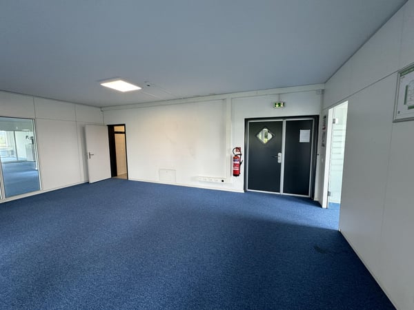 Geräumige Büro- und Gewerbefläche zu vermieten 11