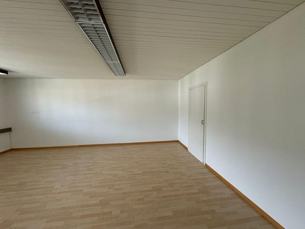 Gewerbefläche in Lachen zu vermieten 5