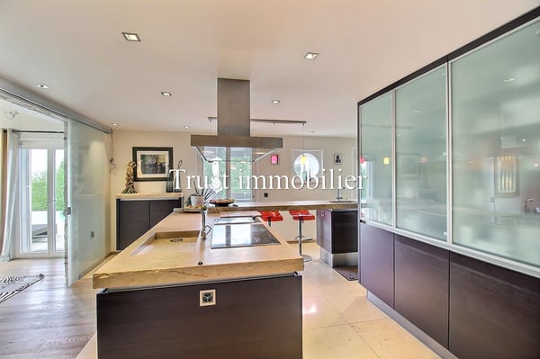 6023.G Maison de Maître avec Grande Piscine, Jardin et Proche Lausanne 12