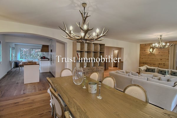 1.6002L. Chalet à louer au centre de Crans 2