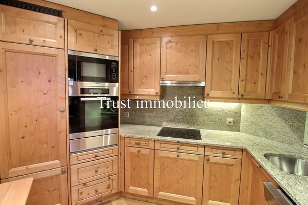 3015. Agréable 1.5 pcs à vendre, au coeur de Crans 3