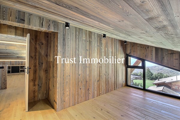 1041. Chalet Rare, 15 min à pied du Regent 13