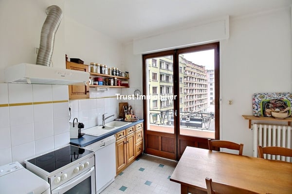 1018.A Appartement lumineux de 77 m² au coeur d'Annecy 8
