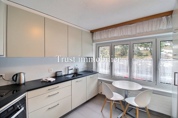 40151. Spacieux 1.5 pcs à vendre, à proximité immédiate du Funiculaire 3