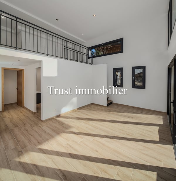 1018. Chalet neuf. Magnifique vue 10