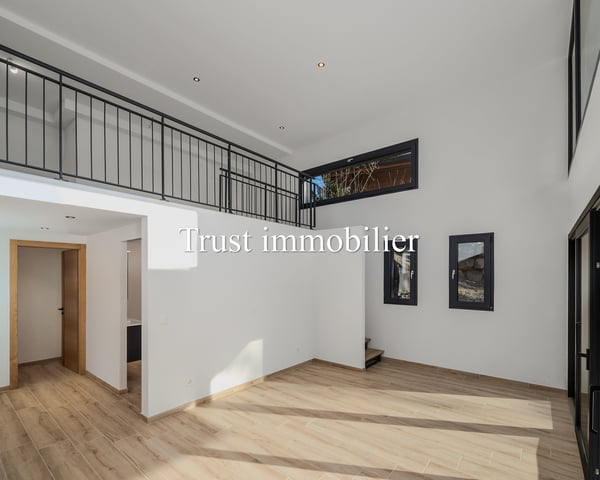 1018. Chalet neuf. Magnifique vue 13