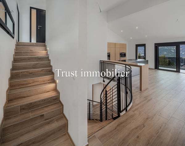 1018. Chalet neuf. Magnifique vue 12