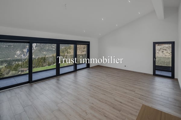 1018. Chalet neuf. Magnifique vue 9