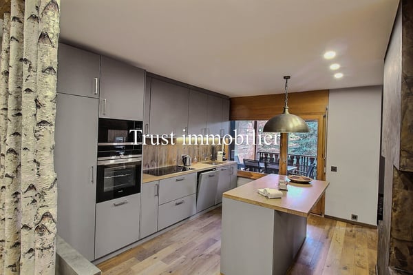 4027L. Bel appartement  1.5 pcs à louer, centre de Crans 2