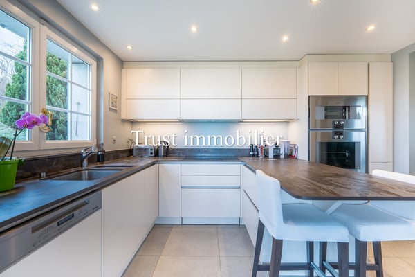 1053 CUGY - Maison individuelle avec vue panoramique sur Jura 8